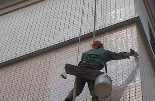 德州市卫生间漏水维修公司分享下德州市外墙防水的必要性。